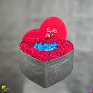 باکس گل قلبی رز