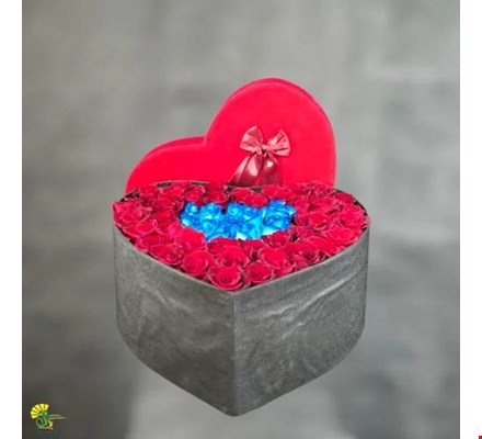باکس گل قلبی رز