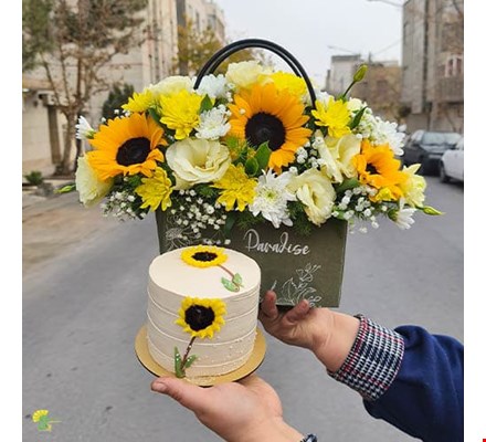 باکس گل و کیک کد ۱۶