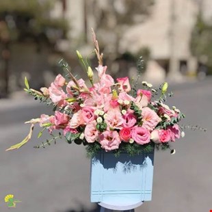 باکس گل هدیه صورتی