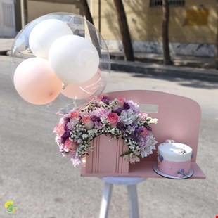باکس هدیه گل و کیک لاکچری - خرید گل مشهد