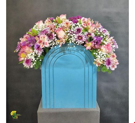 باکس گل ترکیبی نورا