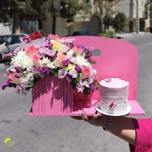 باکس گل و کیک - خرید گل مشهد