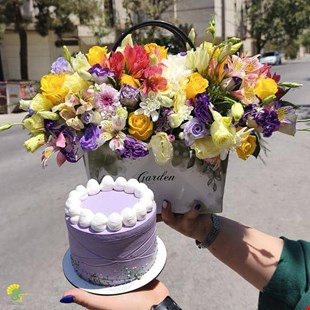 باکس گل و کیک تولد - خرید گل و کیک در مشهد 