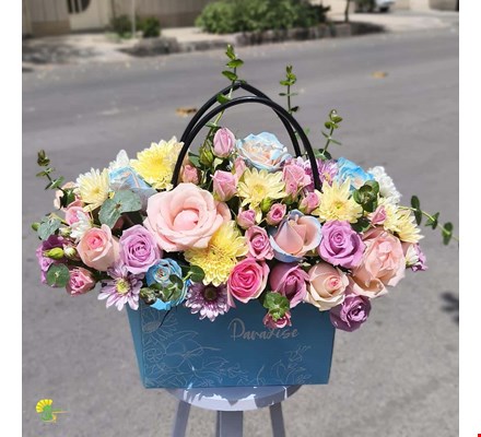 باکس گل هدیه پارادایس کد 8 