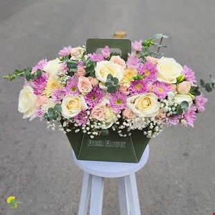 باکس گل هدیه پارادایس کد 10 - خرید گل مشهد