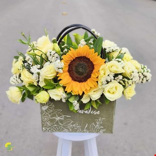 باکس گل پارادیس کد 9 - خرید گل مشهد