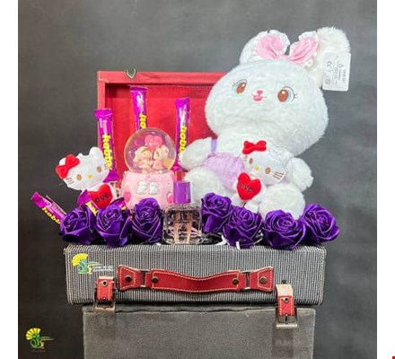باکس هدیه ولنتاین طرح کیتی و خرگوش