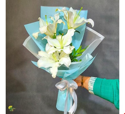 دسته گل لیلیوم سفید
