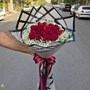 دسته گل رز قرمز پردیکا