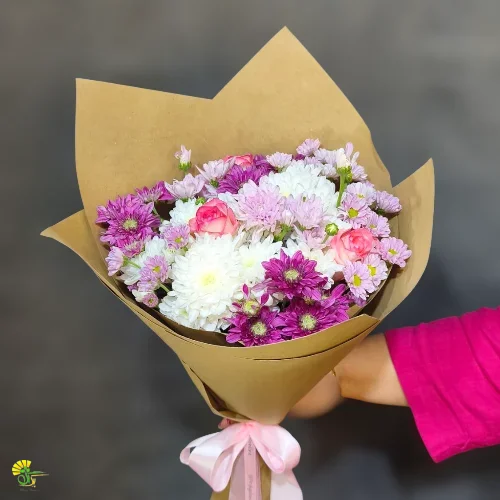 دسته گل رز و داوودی