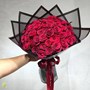 دسته گل رز قرمز