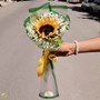 دسته گل تک شاخه آفتابگردان با عروس