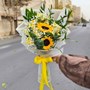 دسته گل نرگس و آفتابگردان