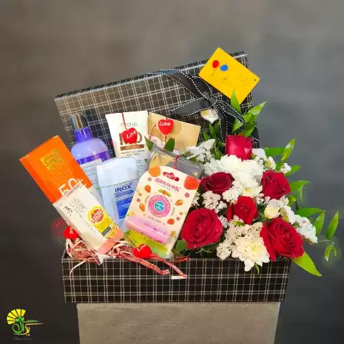 باکس هدیه گل و محصولات بهداشتی