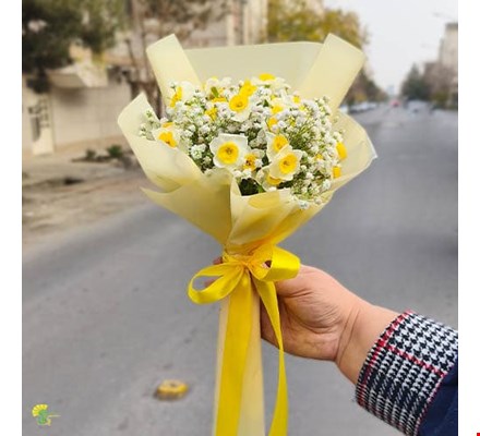 دسته گل نرگس و ژیپسوفیلا